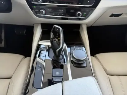 Photo 10 BMW Serie 5 Série 5 530dA 265ch M Sport Steptronic