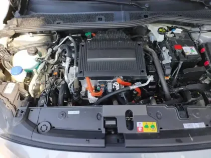 Photo 13 Peugeot 208  e- 136ch Active Pack