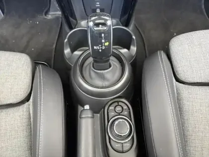 Photo 8 Mini Mini  Cooper 136ch Edition Premium Plus BVA7