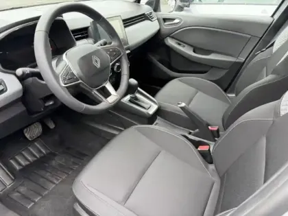 Photo 6 Renault Clio  1.6 E-Tech 145ch full hybrid Evolution - 25