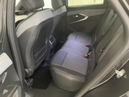 Photo 7 Peugeot 3008  1.2 Hybrid 136ch GT e-DCS6