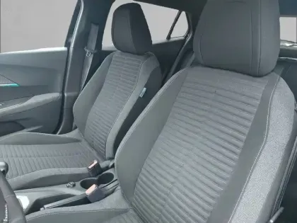 Photo 10 Peugeot 2008  PureTech 100 S&S BVM6
