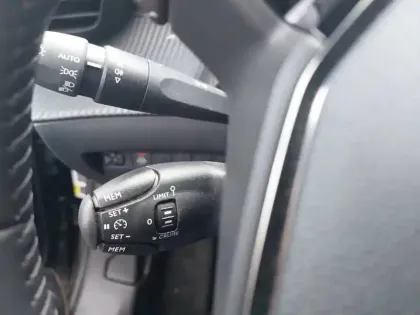 Photo 19 Peugeot 2008  PureTech 100 S&S BVM6