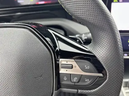 Photo 19 Peugeot 308  SW BlueHDi 130ch S&S EAT8