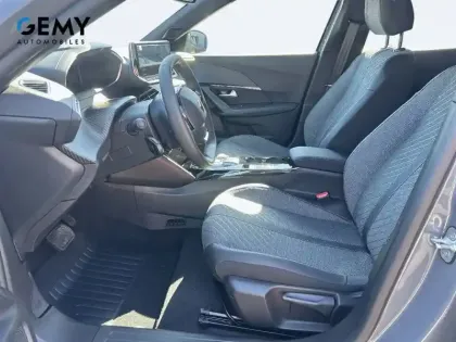 Photo 8 Peugeot 2008  Electrique 54 kWh 156 ch