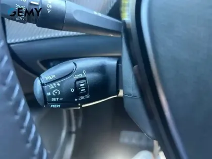 Photo 13 Peugeot 2008  Electrique 54 kWh 156 ch
