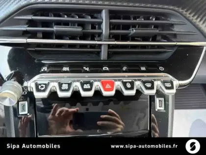Photo 34 Peugeot 208  PureTech 100 S&S BVM6