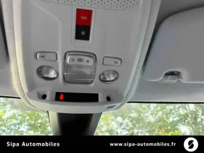 Photo 39 Peugeot 208  PureTech 100 S&S BVM6