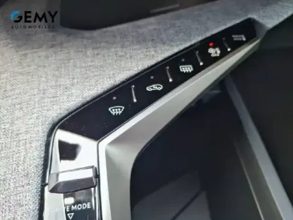 Photo 14 Peugeot 5008  Electrique 210 ch 73 kWh