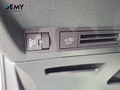 Photo 19 Peugeot 5008  Electrique 210 ch 73 kWh
