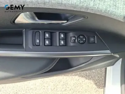 Photo 11 Peugeot 5008  Electrique 210 ch 73 kWh