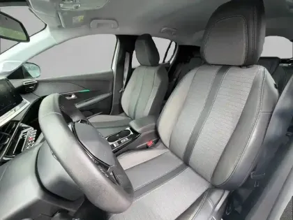 Photo 10 Peugeot 208  PureTech 100 S&S BVM6