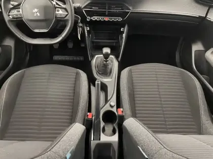 Photo 24 Peugeot 208  PureTech 100 S&S BVM6