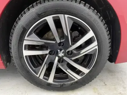 Photo 17 Peugeot 208  PureTech 100 S&S BVM6