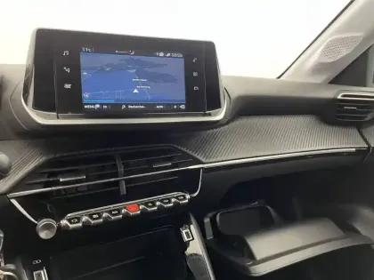 Photo 27 Peugeot 208  PureTech 100 S&S BVM6