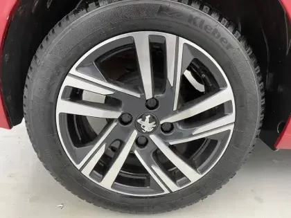 Photo 18 Peugeot 208  PureTech 100 S&S BVM6