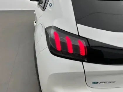 Photo 16 Peugeot 208  Electrique 50 kWh 136ch