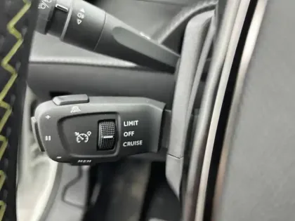 Photo 20 Peugeot 208  Electrique 50 kWh 136ch