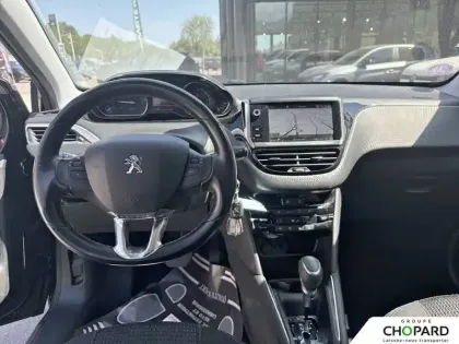 Photo 7 Peugeot 208  PureTech 110ch S&S EAT6