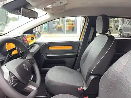 Photo 14 Renault Twingo  E-Tech Electrique 80 ch autonomie urbaine