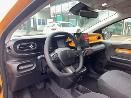 Photo 11 Renault Twingo  E-Tech Electrique 80 ch autonomie urbaine