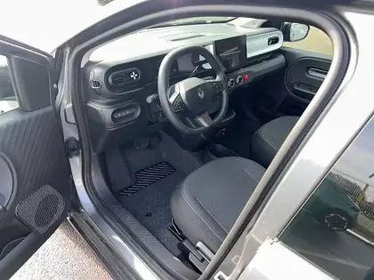 Photo 21 Renault Twingo  E-Tech Electrique 80 ch autonomie urbaine