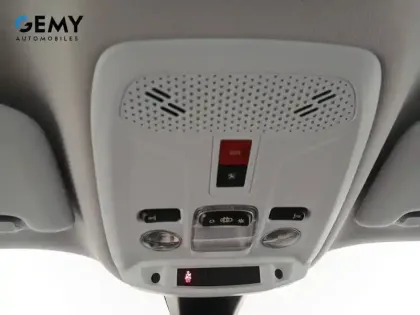 Photo 16 Peugeot 2008  PureTech 100 S&S BVM6