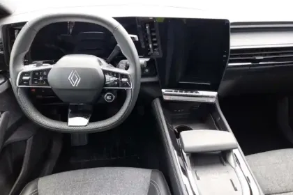 Photo 8 Renault Espace  E-Tech full hybrid 200 GSR2