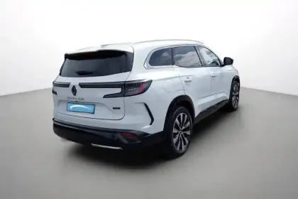 Photo 5 Renault Espace  E-Tech full hybrid 200 GSR2