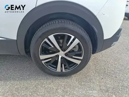 Photo 10 Peugeot 3008  PureTech 130ch S&S EAT8
