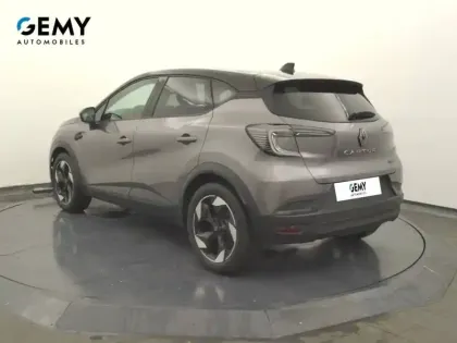 Photo 6 Renault Captur  E-Tech full hybrid 145 ch
