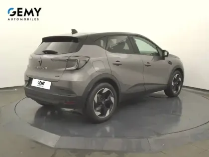 Photo 17 Renault Captur  E-Tech full hybrid 145 ch