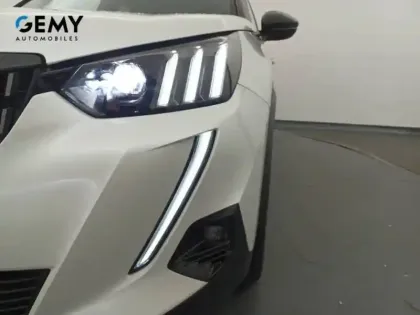 Photo 9 Peugeot 2008  PureTech 130 S&S EAT8