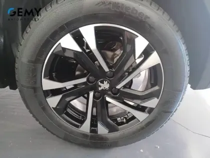 Photo 30 Peugeot 2008  PureTech 130 S&S EAT8
