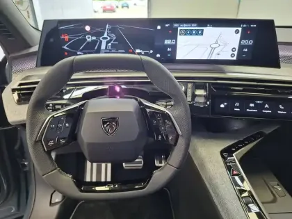 Photo 29 Peugeot 5008  Hybrid 145 ch e-DCS6