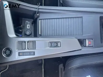 Photo 12 Peugeot 308  Electrique 54 kWh 156ch