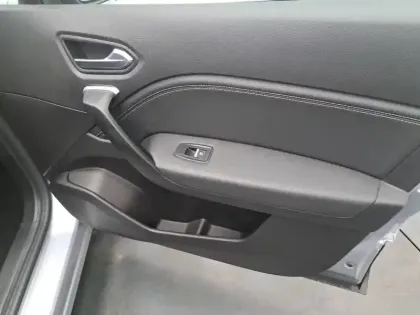 Photo 25 Renault Captur  mild hybrid 160 EDC