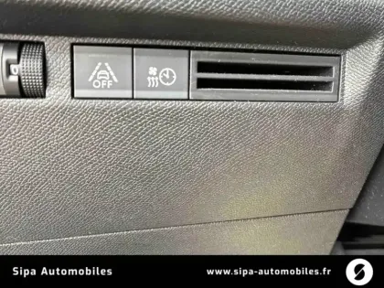 Photo 26 Citroën C4 e- 136 ch Automatique