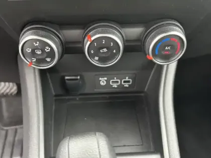 Photo 45 Renault Captur  Blue dCi 115 EDC