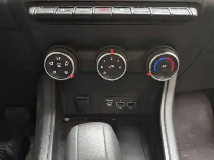 Photo 14 Renault Captur  Blue dCi 115 EDC