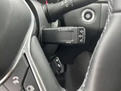 Photo 40 Renault Captur  Blue dCi 115 EDC