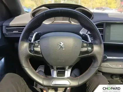 Photo 16 Peugeot 308  PureTech 130ch S&S EAT8