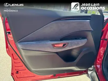 Photo 20 Lexus Lbx  2WD