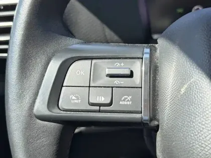 Photo 14 Citroën C4 e- 136 ch Automatique