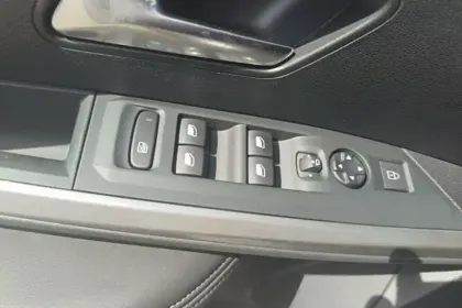 Photo 19 Peugeot 3008  Hybrid 136 e-DCS6
