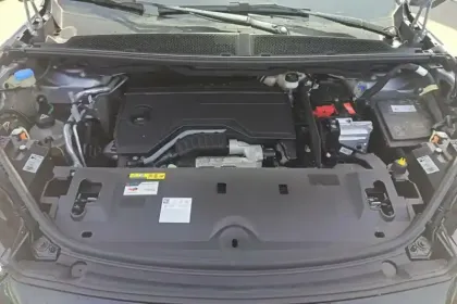 Photo 15 Peugeot 3008  Hybrid 136 e-DCS6