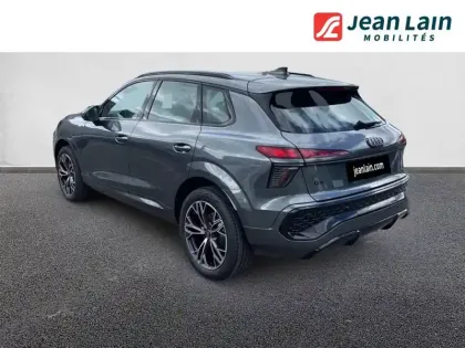 Photo 6 Audi Q3  TFSI 150 ch Hybride S tronic 7
