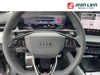 Photo 11 Audi Q3  TFSI 150 ch Hybride S tronic 7