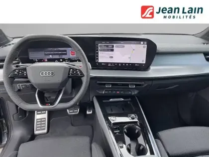 Photo 17 Audi Q3  TFSI 150 ch Hybride S tronic 7