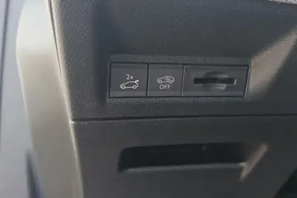 Photo 20 Peugeot 3008  Hybrid 145 e-DCS6